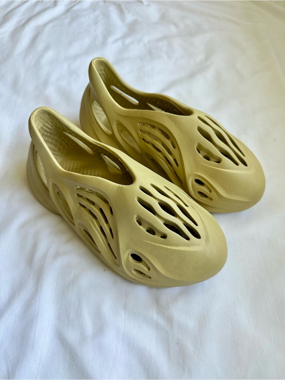 Yeezy Adidas Foam Runner Lightweight Slip-On in Beige Sz 6